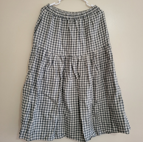 Laume Family Linen Green Checks Small - Picture 2 of 5